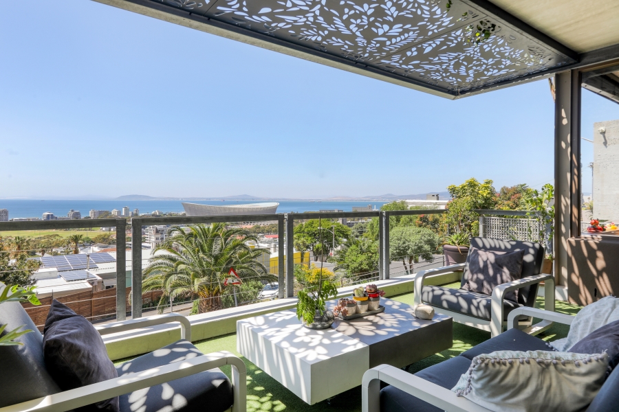 5 Bedroom Property for Sale in Green Point Western Cape
